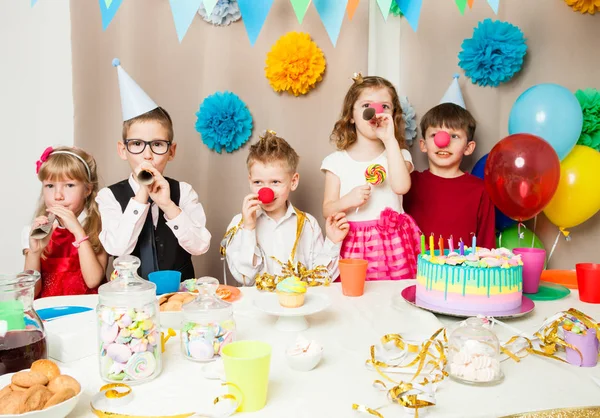 Komik doğum günü oyunları