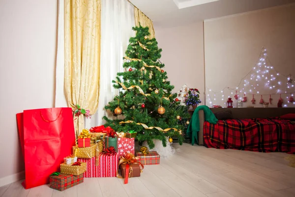 The living room is decorated in Christmas style — Stock Photo, Image