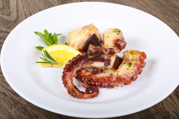 Delicioso pulpo a la parrilla — Foto de Stock