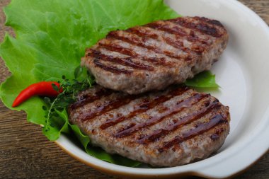 Izgara burget Beşamel sos