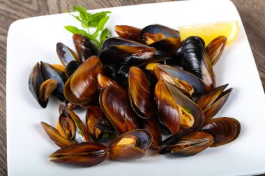 Lezzetli haşlanmış midye