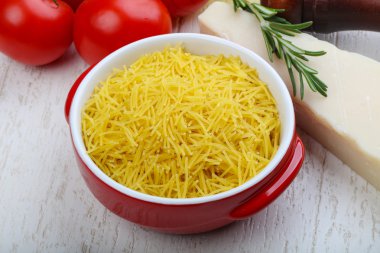 Pişmemiş makarna - erişte