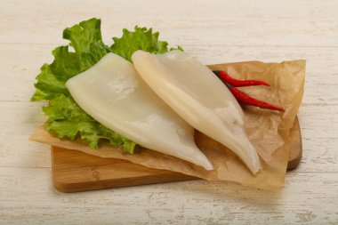 Ham mürekkep balığı fileto