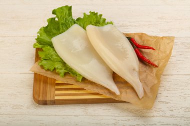 Ham mürekkep balığı fileto