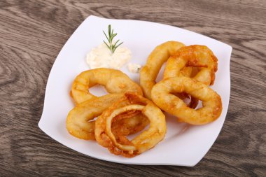 Sıcak kalamar Tempura