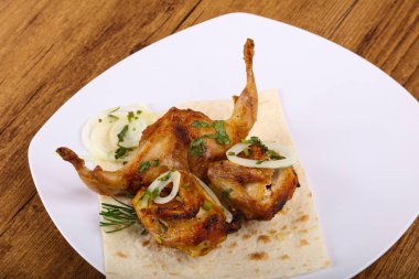 lezzetli ızgara bıldırcın