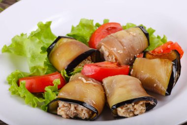 Lezzetli patlıcan böreği