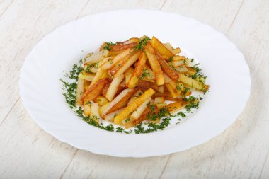 Altın kavrulmuş patates