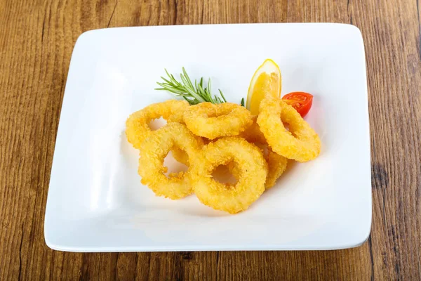 Gebratene Calamari-Ringe — Stockfoto