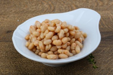 Beyaz fasulye konserve