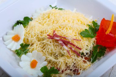 Lezzetli salam salata