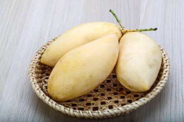 Sarı olgun Mango