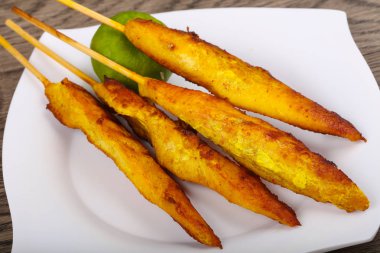 Tay geleneksel tavuk satay