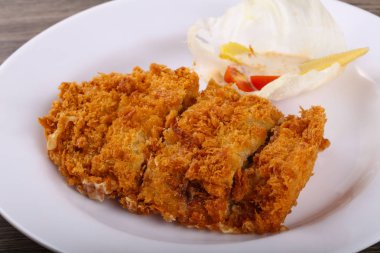 Peynirli gevrek domuz eti