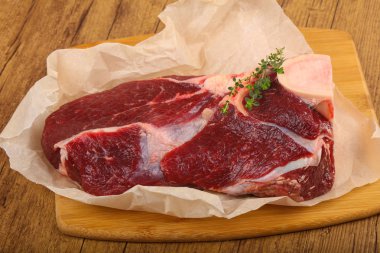 Kekik ile ham sığır eti