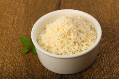 Kabın içinde Hindistan cevizi pul