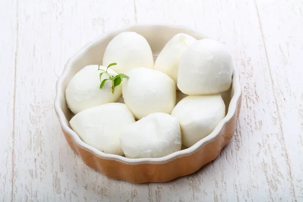 Delicioso queso Mozzarella —  Fotos de Stock