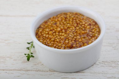 Kabın içinde hardal dijon