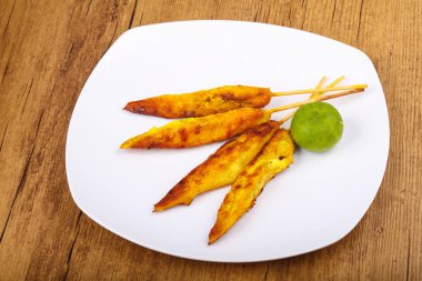 Tay geleneksel tavuk satay