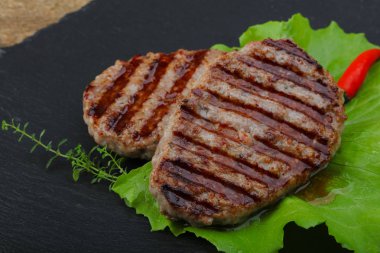 Izgara burget Beşamel sos