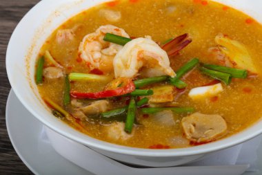 Tayland Mutfağı tom yam çorbası