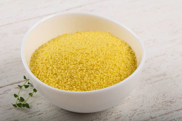 Kabın içinde ham kuskus 