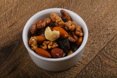 Fındık karışımı kase