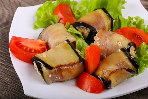 Smakelijke Aubergine rolletjes — Stockfoto