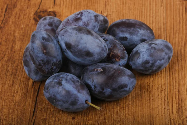 Prunes sucrées mûres — Photo