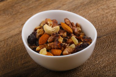 Fındık karışımı kase