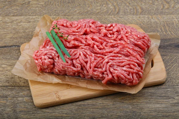 みじん切りにした牛肉 — ストック写真