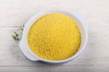 Kabın içinde ham kuskus