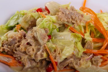 lezzetli ton balıklı salata 
