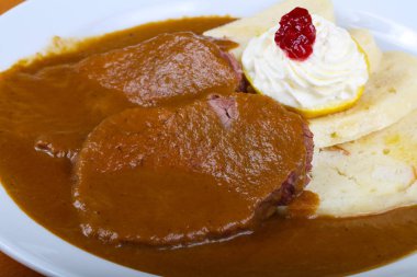 Soslu lezzetli sığır eti