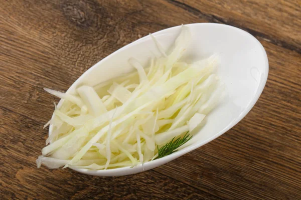 Kohl in der Schüssel geschreddert — Stockfoto