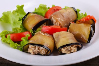 Cevizli patlıcan ruloları