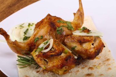 lezzetli ızgara bıldırcın