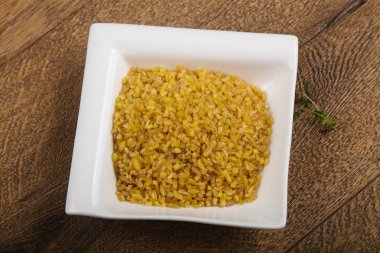 Kabın içinde ham bulgur