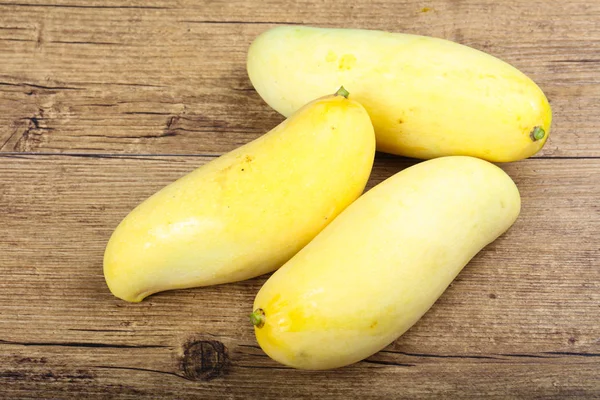 Ripe Yellow mangoes — Stock Photo, Image