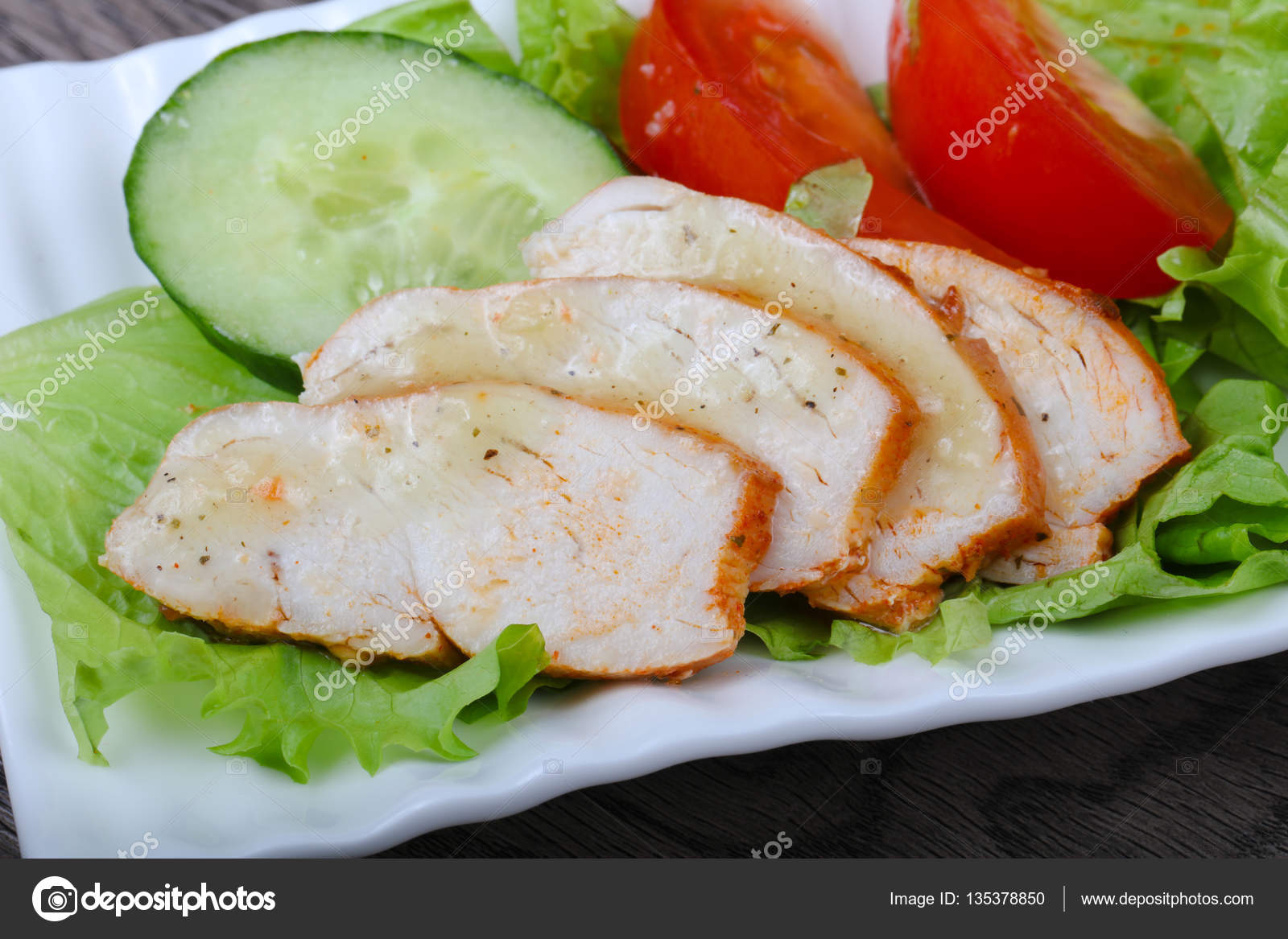 Ananas ve tavuk göğsü ile salata: orijinal ve lezzetli Ananas ve tavuk göğsü ile salata: orijinal ve lezzetli