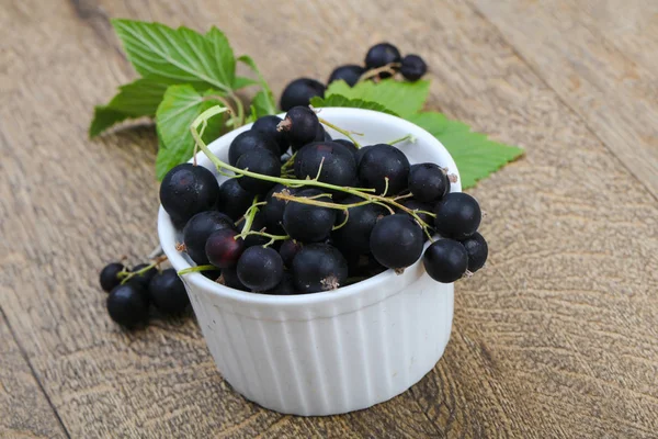 Siyah kuş üzümü yığın