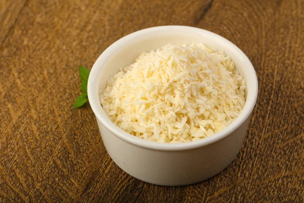 Kabın içinde Hindistan cevizi pul