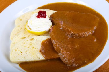 Soslu lezzetli sığır eti
