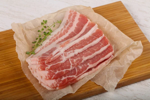 Raw sliced bacon — Stock Photo, Image