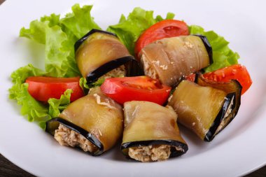 Cevizli patlıcan ruloları