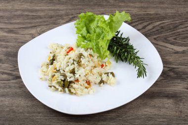 Sebze ile lezzetli pirinç