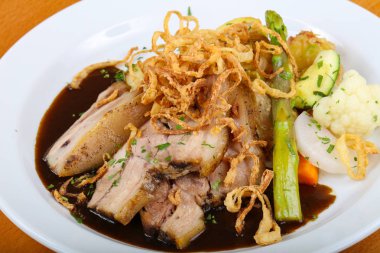 Çek mutfağı - kavrulmuş domuz eti