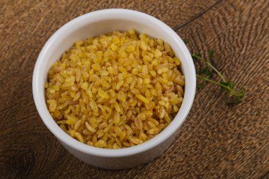 Kabın içinde ham bulgur