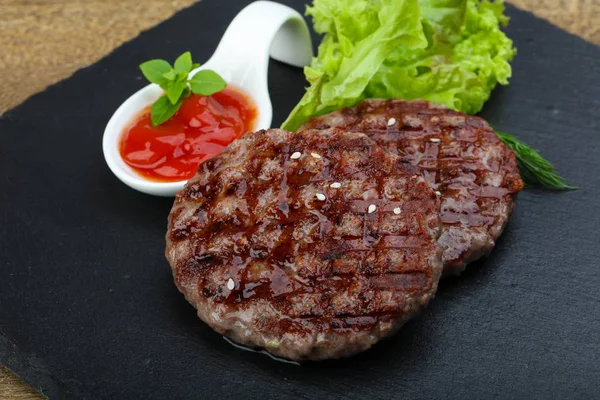 Gegrilde Hamburger schnitzels — Stockfoto