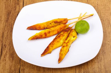 Tay geleneksel tavuk satay